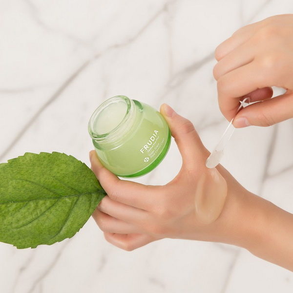 FRUDIA Себорегулирующий крем с виноградом Green Grape Pore Control Cream