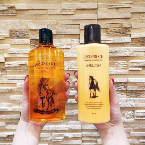 DEOPROCE Тонер увлажняющий с лошадиным жиром DAILY:A HORSE OIL MOISTURE ENERGIZING TONER