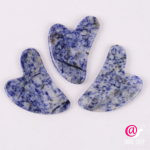 JADE ROLLER Скребок Гуаша из натурального камня содалит синяя точка (сердечко)