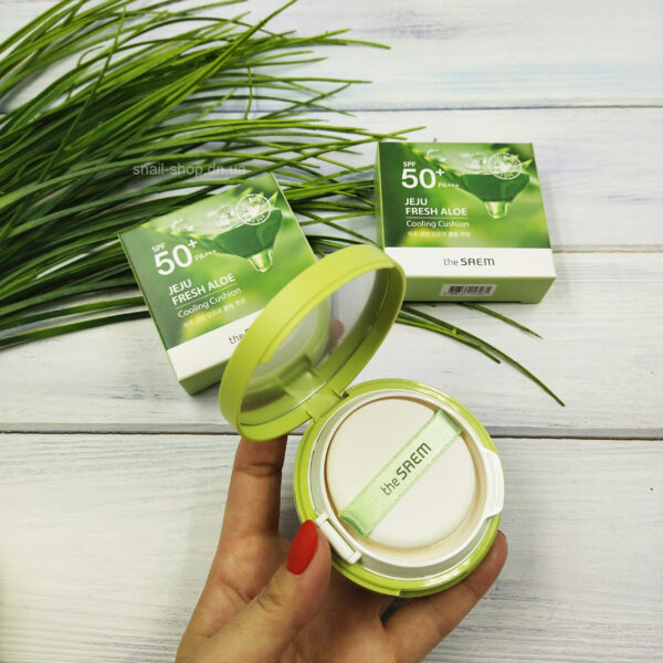 THE SAEM Кушон охлаждающий солнцезащитный Jeju Fresh Aloe Cooling Cushion Natural Baige SPF 50+PA+++