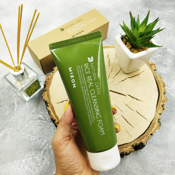 MIZON Очищающая пенка для лица с экстрактом рисовых отрубей Rice Real Cleansing Foam
