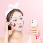 JM SOLUTION Освежающая тканевая маска с шиповником Disney Collection Selfie Vital Rosehip Mask