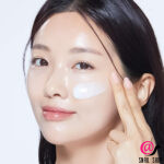 MEDIPEEL Увлажняющая маска-пленка Mooltox Hyaluron Layer Wrapping Mask