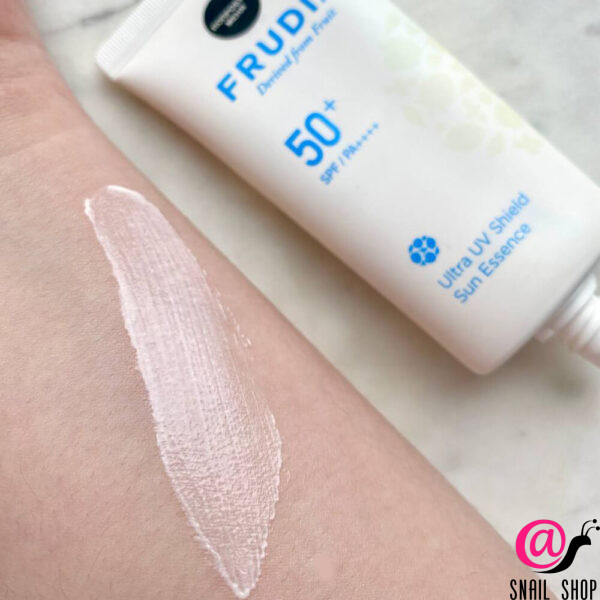 FRUDIA Лёгкая солнцезащитная эссенция UV Shield Sun Essence SPF50+ PA++++