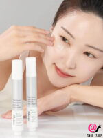 JM SOLUTION Крем для кожи вокруг глаз с массажным роликом Skin Boost Spicule 0.1 Roll On Eye Cream