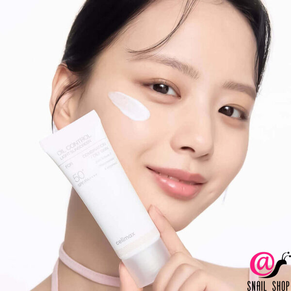 CELIMAX Себорегулирующий лёгкий солнцезащитный крем Oil Control Light Sunscreen SPF50+PA++++
