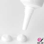 VT Cosmetics Локальный крем с микроиглами и чесноком Garlic AC Reedle Shot Spot Cream (ЧЗ)